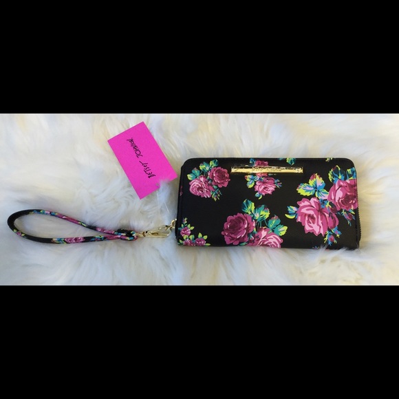 🎉💋🎉Betsey Johnson Floral Backpack and Wallet - Picture 7 of 8